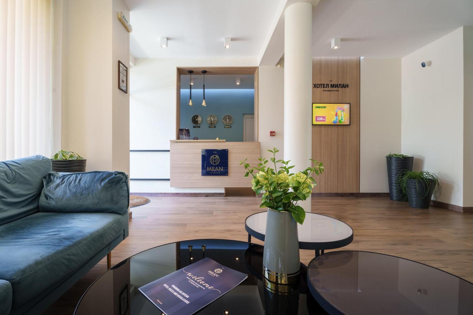 Hotel Milan Primorsko Exterior photo