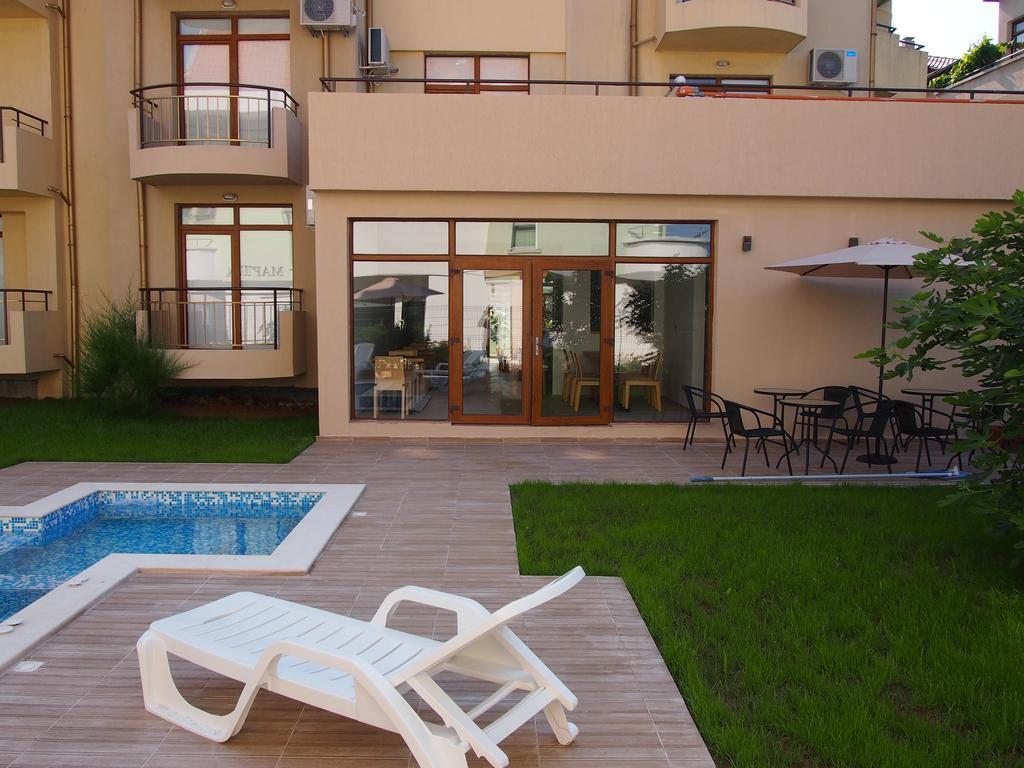 Hotel Milan Primorsko Exterior photo
